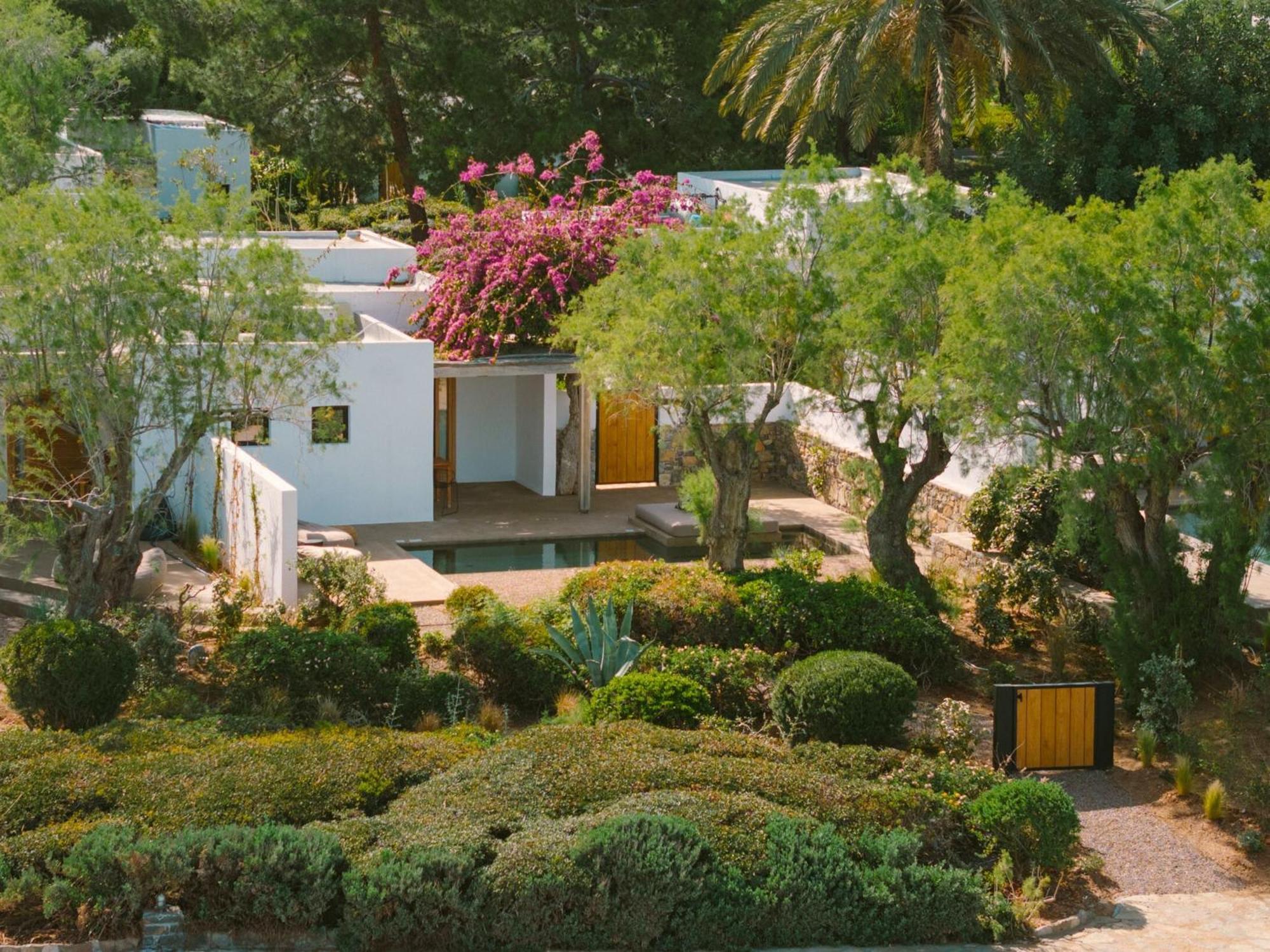 Minos Beach Art Hotel, A Member Of Design Hotels Agios Nikolaos Exterior foto